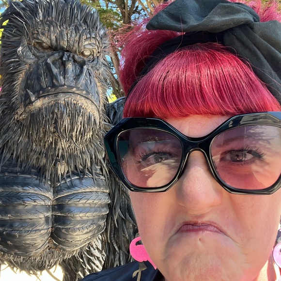 Meet your Posher, Erica - Picture 1 of 1